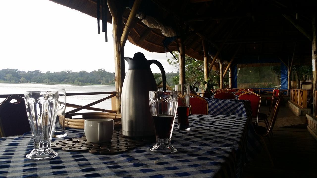 The Palms Beach Hotel And Restaurant Limited Entebbe Bagian luar foto
